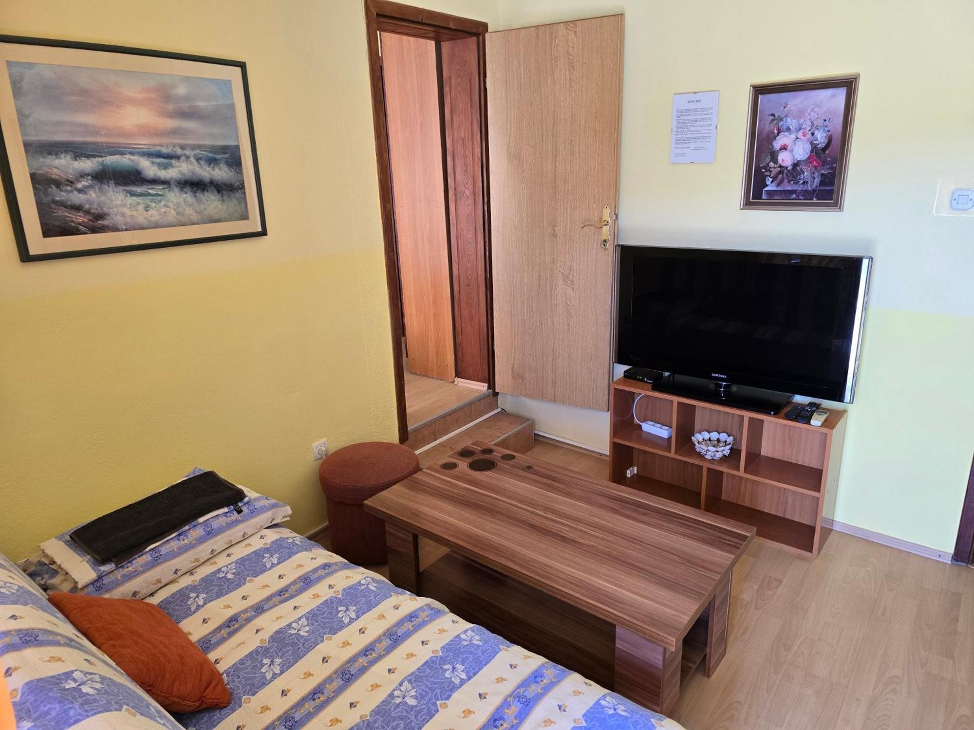 Apartmani Jelena 네움 외부 사진